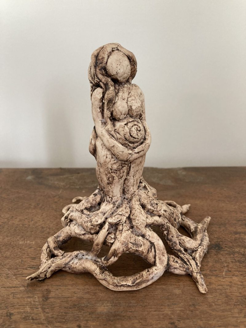 Wortelvrouw-gaia-roots-jolanda-hartog